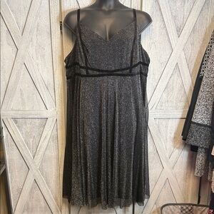 Torrid Black SZ 6  Glitter Midi Dress